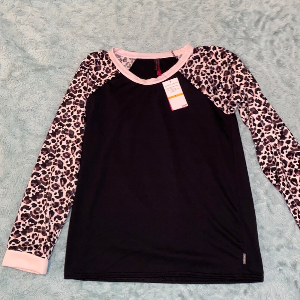 NWT Vince Camuto pink leopard/cheetah black